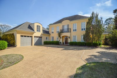 /international/us/111-derbyshire-rd-starkville-ms-110098187198/