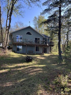 /international/us/14988-33rd-road-wetmore-mi-110108359413/