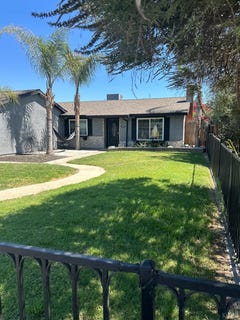 /international/us/1073-salem-drive-hanford-ca-110108978234/