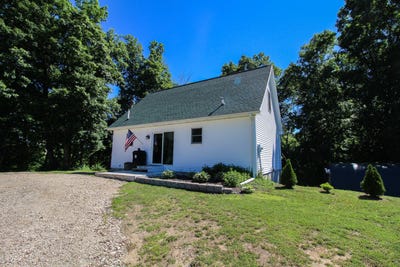 /international/us/60061-shafer-brothers-road-three-rivers-mi-110109038631/