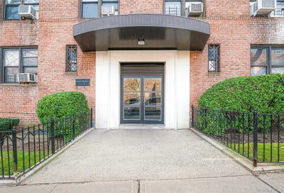 /international/us/102-32-65th-avenue-forest-hills-ny-110119930489/