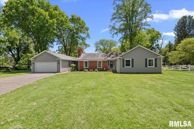 /international/us/23-circle-drive-rochester-il-110108060163/