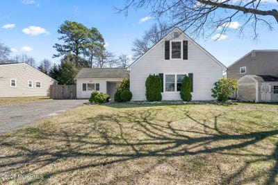 /international/us/4-winsted-drive-howell-nj-110106735529/