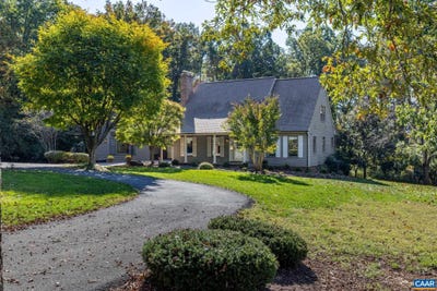 /international/us/686-e-f-st-elkton-va-110120605652/