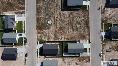 /international/us/3871-goldfinch-way-ammon-id-110120555084/