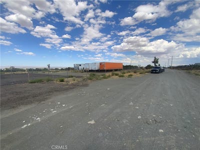 /international/us/minero-pinon-hills-ca-110110316924/