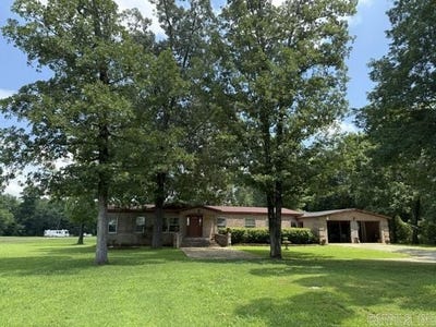 /international/us/955-n-highway-15-lonoke-ar-110108334274/