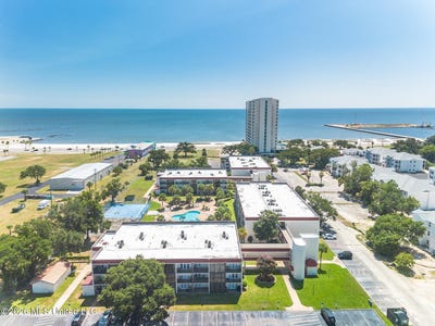 /international/us/2046-beach-boulevard-lot-a-326-biloxi-ms-110106619463/