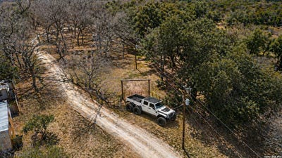 /international/us/292-private-road-2430-uvalde-tx-110106270613/