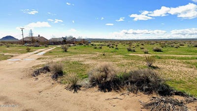 /international/us/8600-e-grove-street-california-city-ca-110100950064/