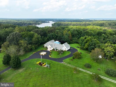 /international/us/8071-windsor-drive-king-george-va-110110192993/