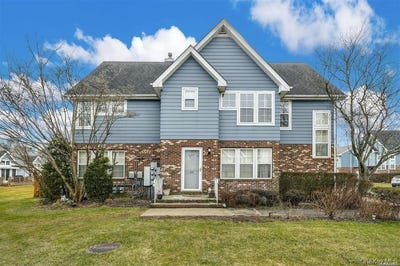 /international/us/41-43-broadlawn-drive-central-islip-ny-110108982094/