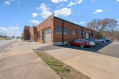 /international/us/1349-adams-street-bowling-green-ky-110105355724/