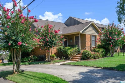 /international/us/1001-vestavia-manor-drive-vestavia-hills-al-110101148351/