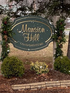 /international/us/75-manor-drive-lincoln-nh-110120517185/