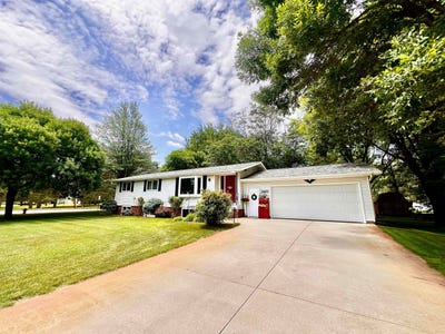 /international/us/340-hampton-circle-nekoosa-wi-110100422592/