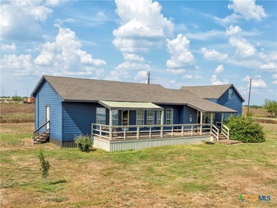 /international/us/398-county-road-264-moulton-tx-110101941096/
