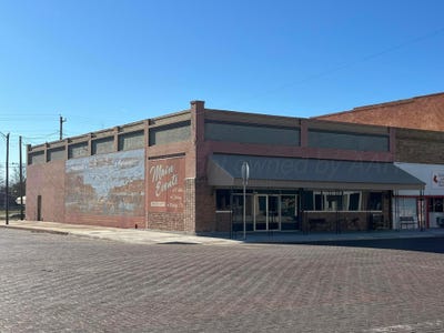 /international/us/240-n-main-street-childress-tx-110106615786/