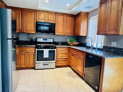 /international/us/7304-exeter-street-paramount-ca-110119310675/