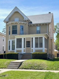 /international/us/306-south-a-street-monmouth-il-110107488487/