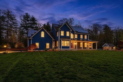 /international/us/440-howard-lunenburg-ma-110107994160/