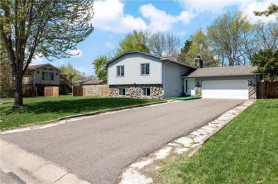 /international/us/909-120th-avenue-nw-coon-rapids-mn-110107895777/
