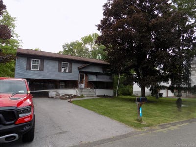 /international/us/16-baldwin-drive-wappingers-falls-ny-110105356381/
