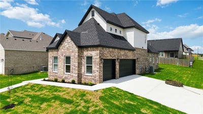 /international/us/1031-whistler-street-centerton-ar-110108545357/