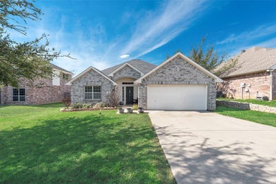 /international/us/909-chase-lane-denton-tx-110120832245/