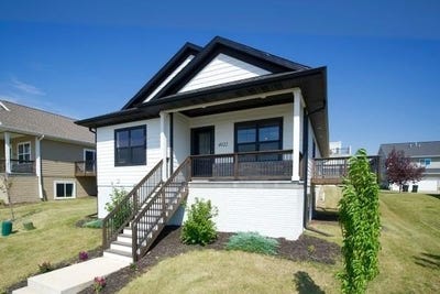 /international/us/4022-unbridled-avenue-iowa-city-ia-110102286626/