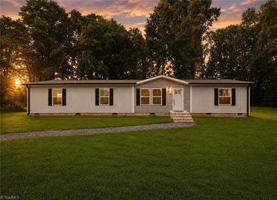 /international/us/6008-apple-wyrick-road-gibsonville-nc-110106692700/
