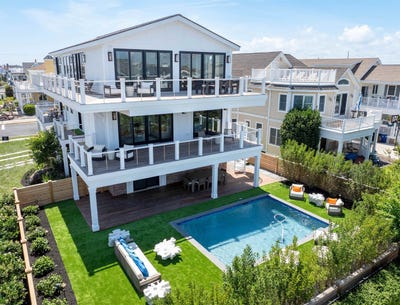 /international/us/8331-first-stone-harbor-nj-110101021706/