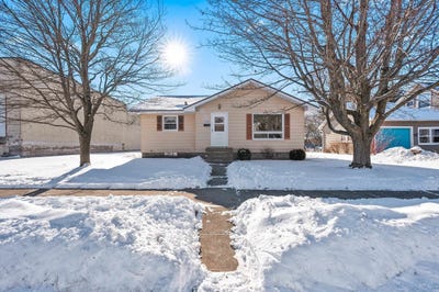 /international/us/1717-daggett-street-marinette-wi-110105043904/