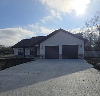 /international/us/1007-george-court-effingham-ks-110106978676/