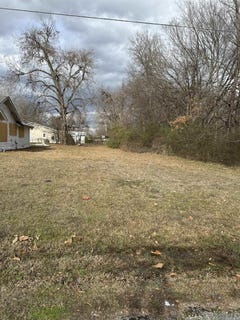/international/us/000-w-11th-avenue-pine-bluff-ar-110093968365/