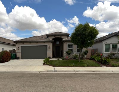 /international/us/889-coloma-place-madera-ca-110107818662/