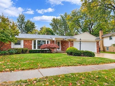 /international/us/37742-lancaster-street-livonia-mi-110120694591/
