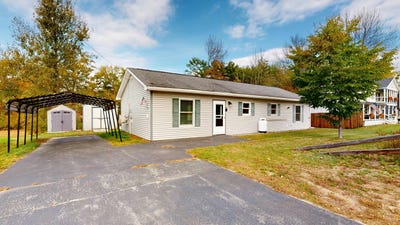 /international/us/37-depot-street-buckfield-me-110120422973/