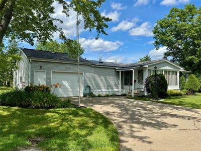 /international/us/8240-briercrest-drive-erie-pa-110109139691/