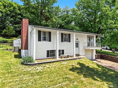 /international/us/6-frontier-trail-fenton-mn-110108748296/