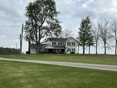 /international/us/7448-state-route-242-street-versailles-oh-110107571474/