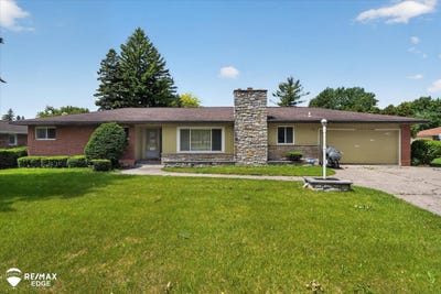 /international/us/2809-s-outer-drive-saginaw-mi-110108382287/