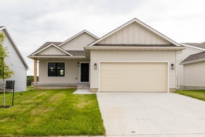 /international/us/201-s-valley-view-drive-norwalk-ia-110100466594/