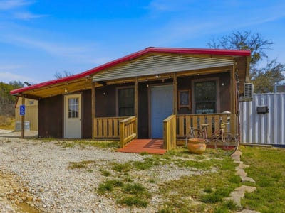 /international/us/557-farm-to-market-3003-graham-tx-110106305263/