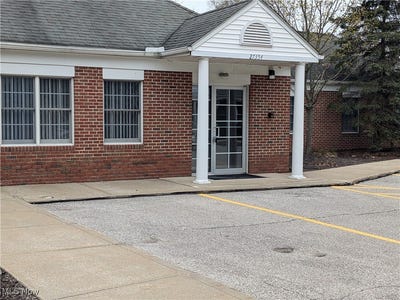 /international/us/27354-center-ridge-road-westlake-oh-110098646704/