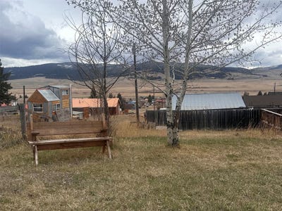 /international/us/clark-avenue-philipsburg-mt-110106848825/