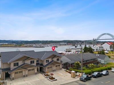 /international/us/823-sw-13th-street-unit-1-newport-or-110104218340/