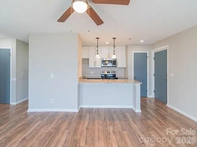 /international/us/6112-meadow-rose-lane-charlotte-nc-110107203904/