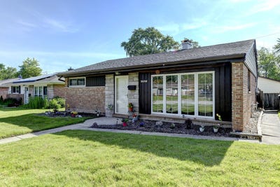 /international/us/17927-wildwood-avenue-lansing-il-110108409734/