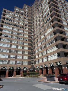 /international/us/235-east-river-drive-east-hartford-ct-110120496680/